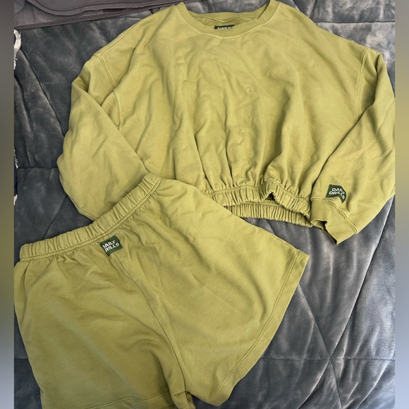Daily Drills Tops - DAILY DRILLS SET - size M/L top & bottom